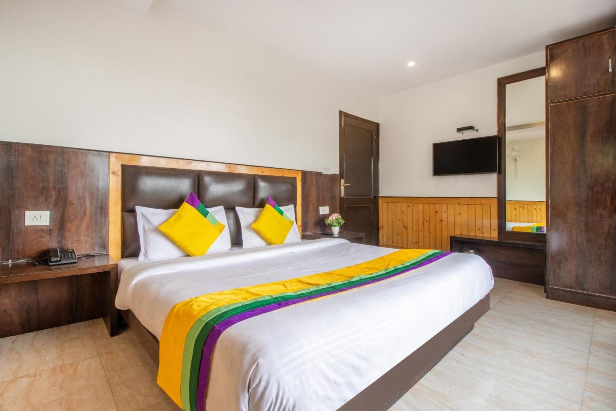 Itsy Hotels Avantika With Forest View Шимла Екстериор снимка